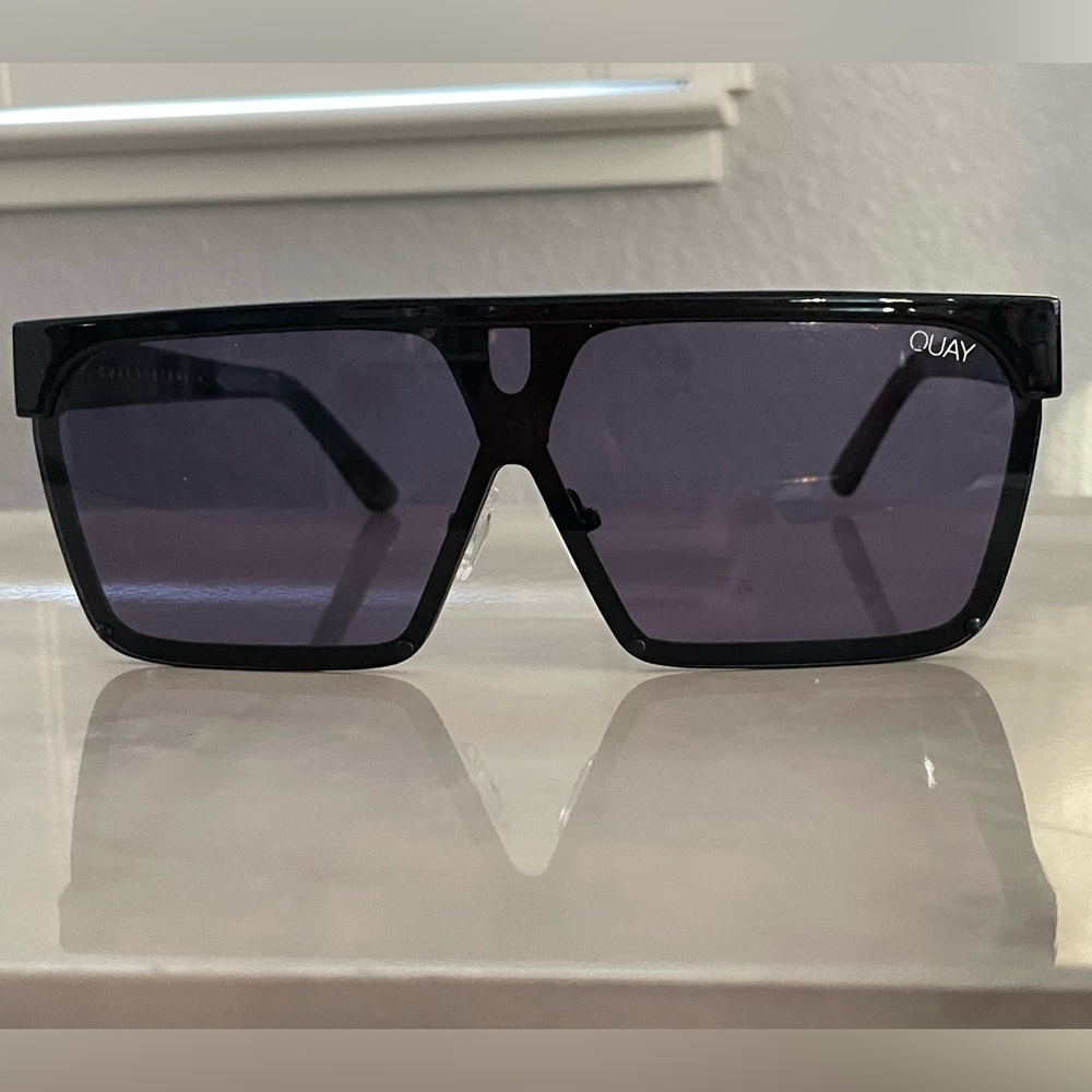 Quay | Shade Queen | Black Shield Sunglasses